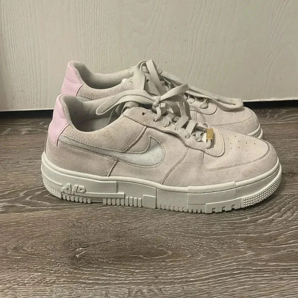 Womens Nike Air Force I Pixel Suede Size 9 1/2 Air Force Ones Size 9.5